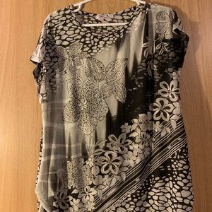 Blossom by P brand top size 1x